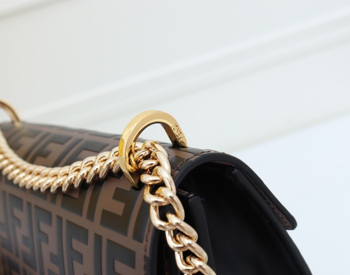 202103SS新作 FENDI フェンディ レディースショルダーバックスーパーコピー