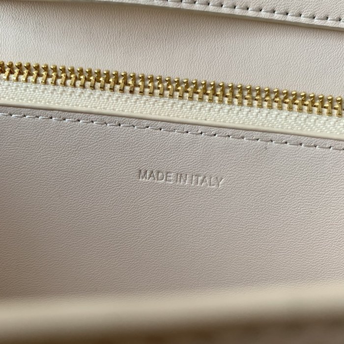 202103SS新作 Celine セリーヌ レディースショルダーバッグスーパーコピー