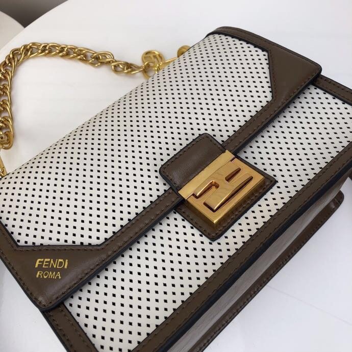 2020SS新作 FENDI フェンディ レディース ショルダーバック スーパーコピー