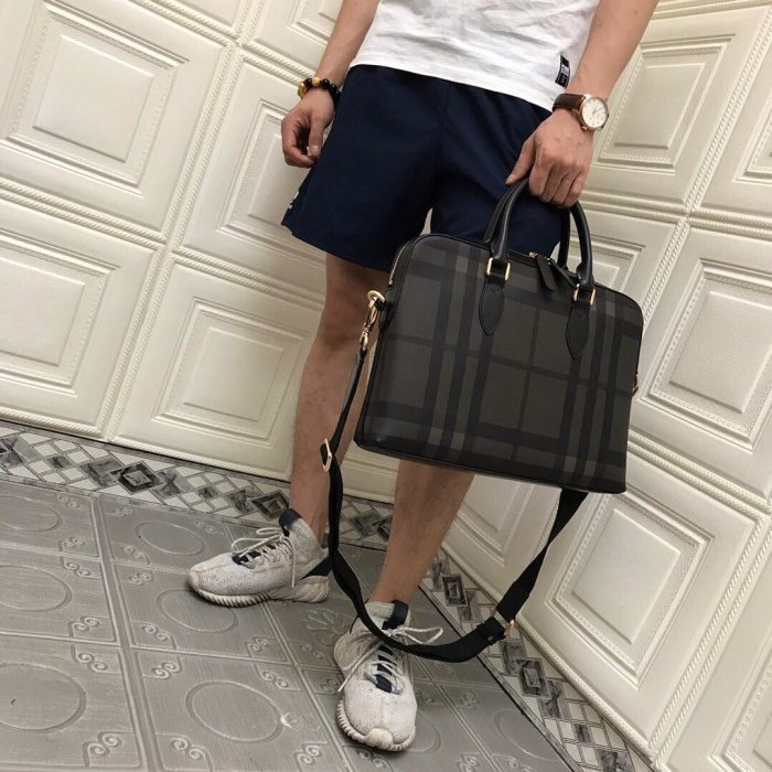 2020SS新作 Burberry バーバリー メンズ ハンドバックスーパーコピー