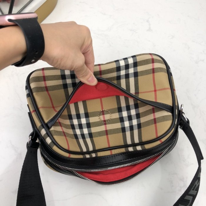2020SS新作 Burberry バーバリー メンズ ショルダーバック スーパーコピー