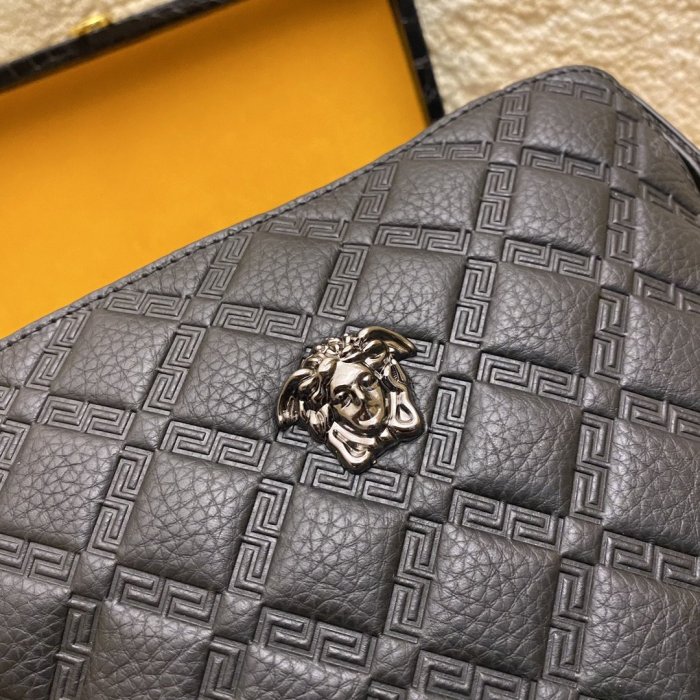 202106SS新作 Versace ヴェルサーチェ メンズ ショルダーバッグ スーパーコピー
