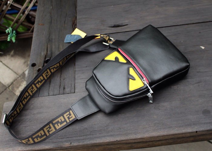 2020SS新作 FENDI フェンディ ショルダーバック スーパーコピー