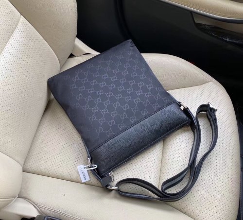 2020SS新作 Gucci グッチ メンズ ショルダーバックスーパーコピー