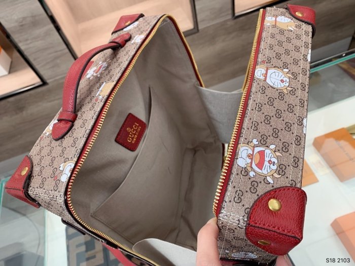 202103SS新作Gucci グッチ レディースリュックスーパーコピー