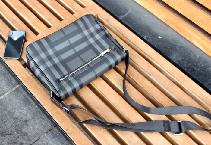 2020SS新作 Burberry バーバリー メンズ ショルダーバック スーパーコピー