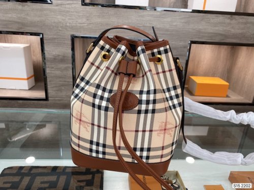 202103SS新作Burberryバーバリー レディース ショルダーバック スーパーコピー