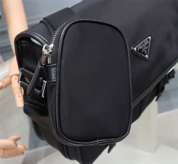 202103SS新作 メンズ Prada プラダ ショルダーバックスーパーコピー