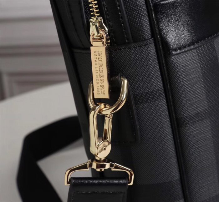 2021SS新作 Burberry バーバリー メンズ ハンドバックスーパーコピー