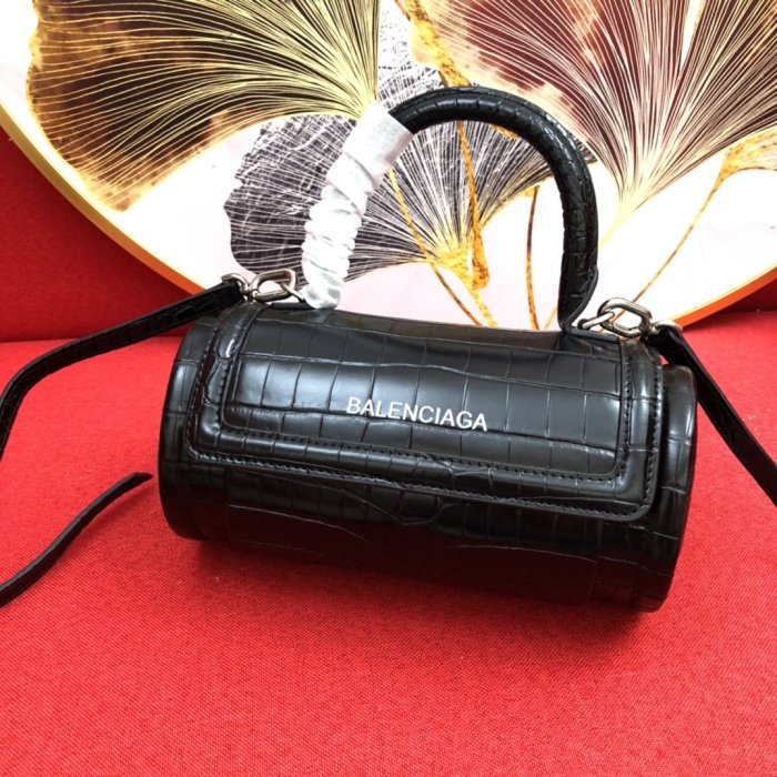 2021SS新作 Balenciaga バレンシアガ レディース ショルダーバックスーパーコピー