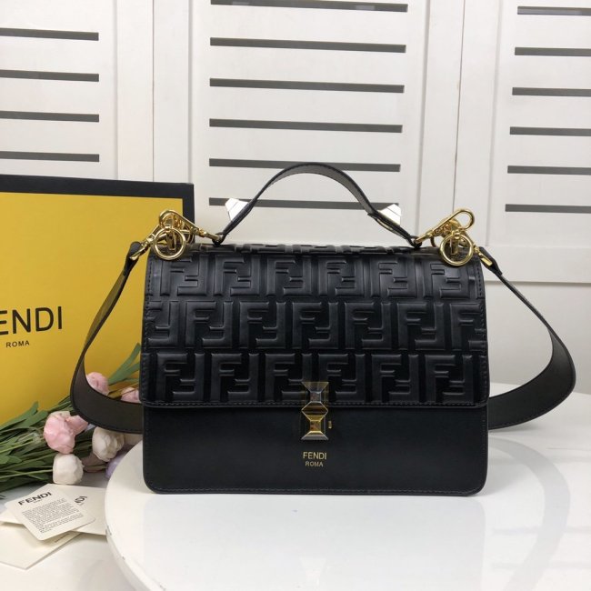 2020SS新作 FENDI フェンディ レディース ショルダーバック スーパーコピー