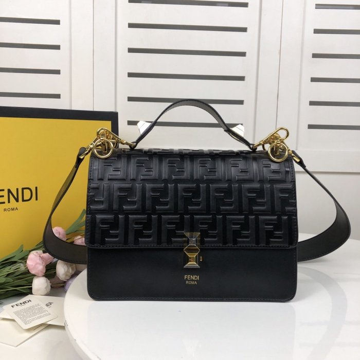 2020SS新作 FENDI フェンディ レディース ショルダーバック スーパーコピー
