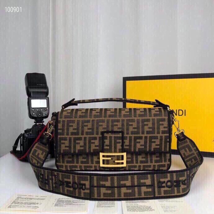 2020SS新作 FENDI フェンディ レディース ショルダーバック スーパーコピー
