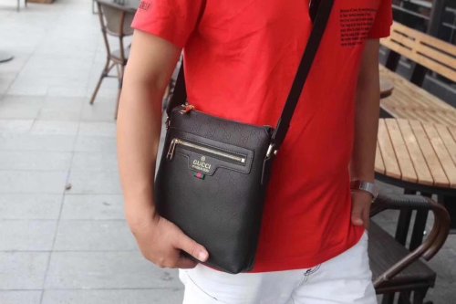2020SS新作 Gucci グッチ メンズ ショルダーバックスーパーコピー