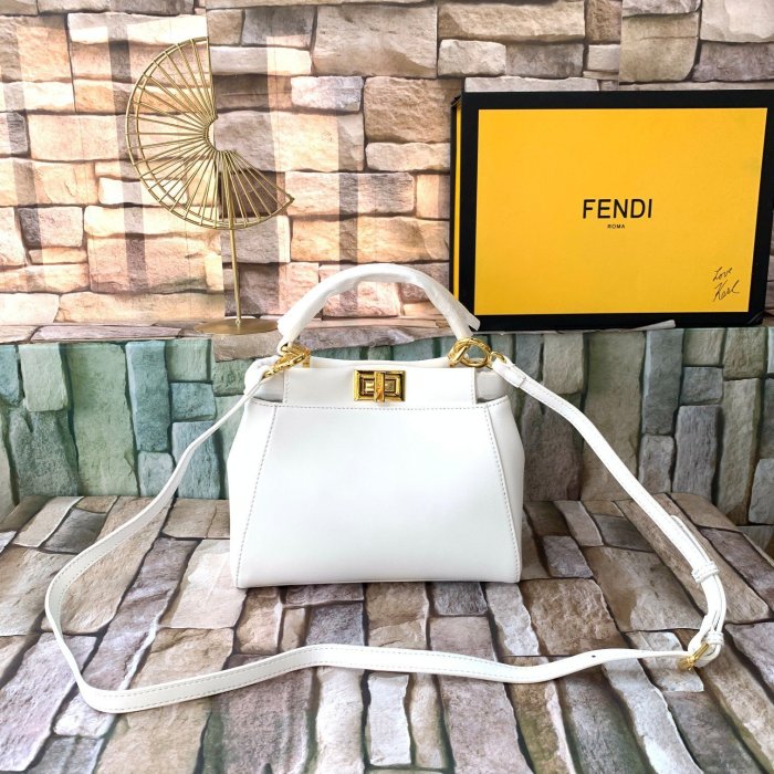 2020SS新作 FENDI フェンディ レディース ショルダーバック スーパーコピー