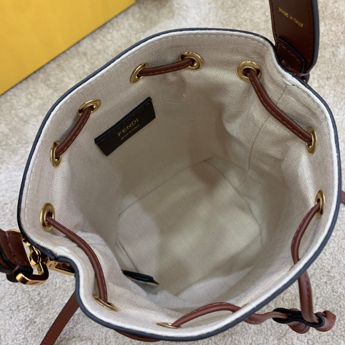 202103SS新作 FENDI フェンディ レディースショルダーバックスーパーコピー
