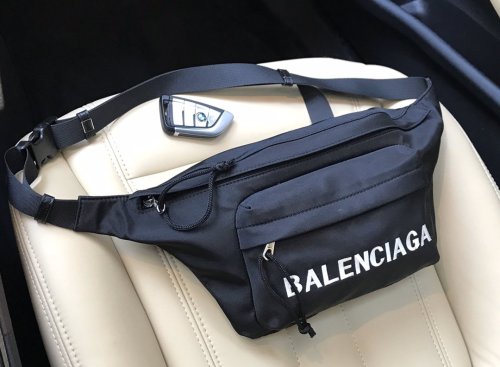 2020SS新作 Balenciaga バレンシアガ メンズ ショルダーバック スーパーコピー