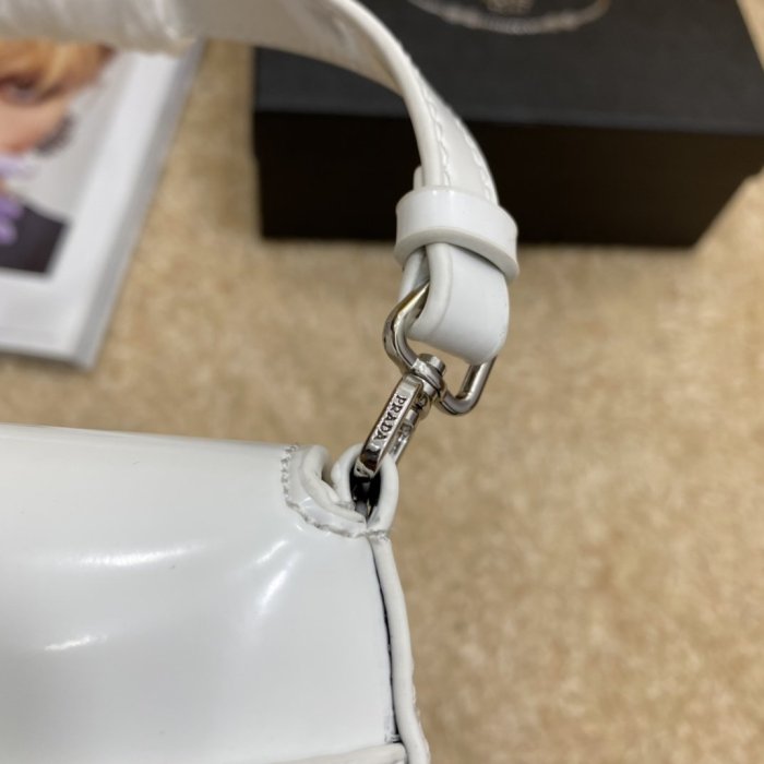 202103SS新作 Prada プラダ レディース ショルダーバックスーパーコピー