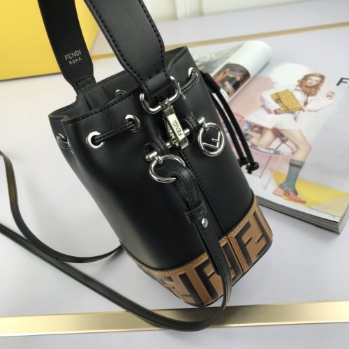 2020SS新作 FENDI フェンディ レディース ショルダーバック スーパーコピー