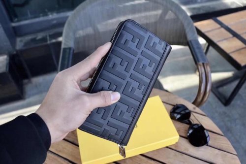 2020SSフェンディ FENDI 新作通販長財布 スーパーコピー
