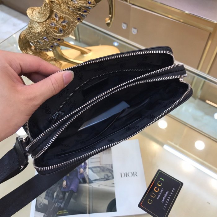 2020SS新作 Gucci グッチ メンズ ショルダーバックスーパーコピー
