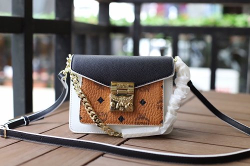 2020SS新作 MCM エムシーエム レディース ショルダーバック スーパーコピー