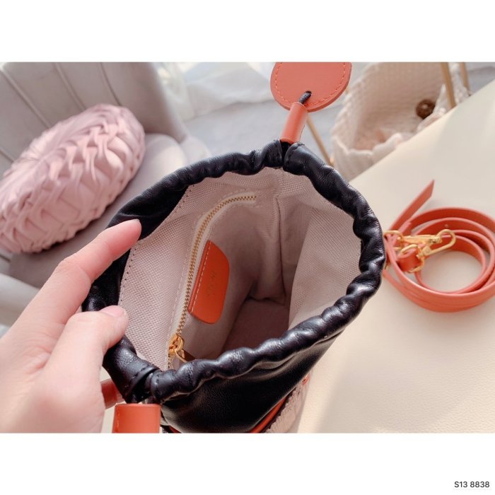 2021SS新作 Celine セリーヌ レディースショルダーバッグスーパーコピー
