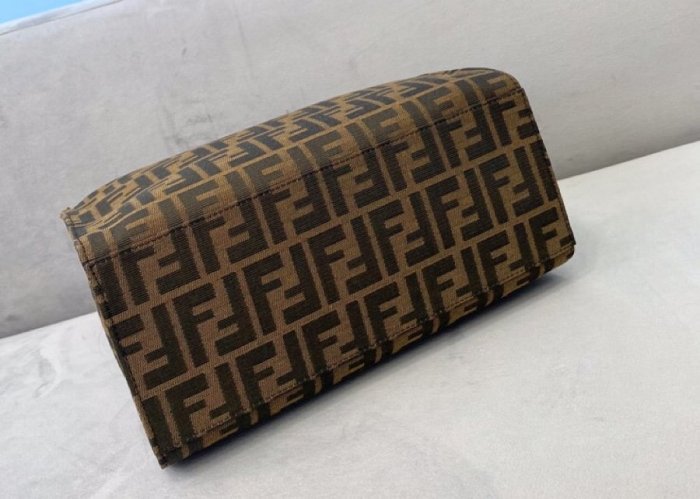 202103SS新作 FENDI フェンディ レディースショルダーバックスーパーコピー