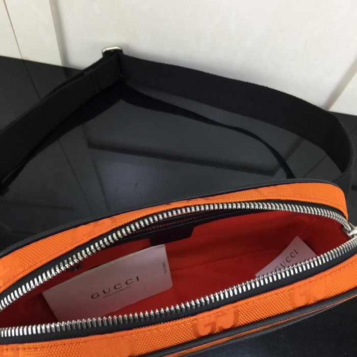 2020SS新作 Gucci グッチ メンズ ショルダーバックスーパーコピー