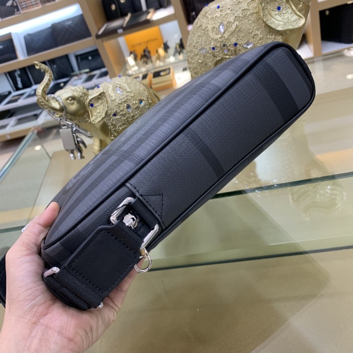 2020SS新作 Burberry バーバリー メンズ ショルダーバック スーパーコピー