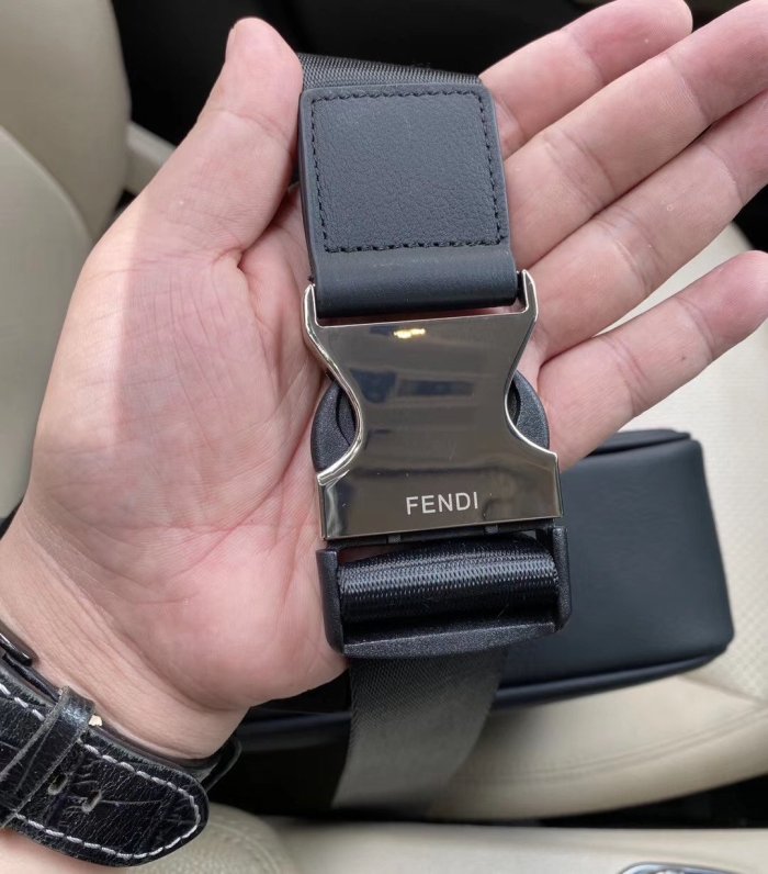 2020SS新作 FENDI フェンディ ショルダーバック スーパーコピー
