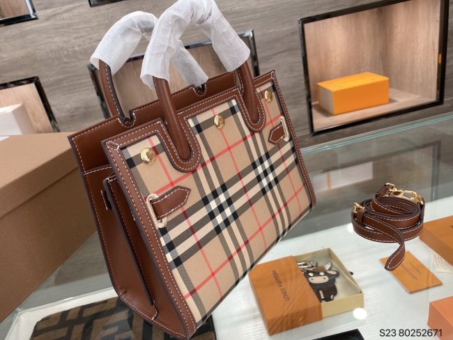 202103SS新作Burberryバーバリー レディース ショルダーバック スーパーコピー