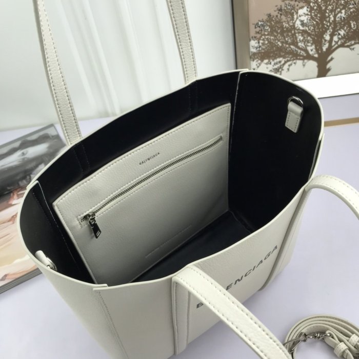 2021SS新作 Balenciaga バレンシアガ レディース ショルダーバックスーパーコピー