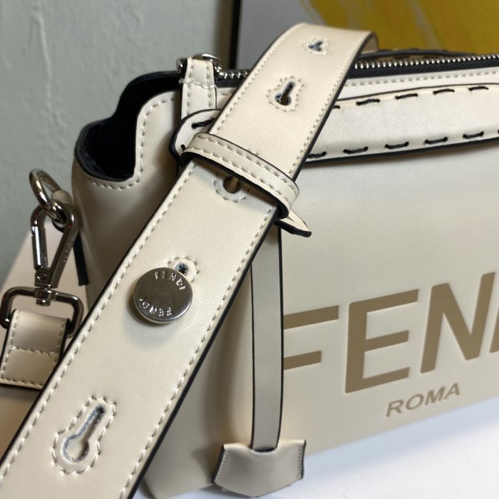 202103SS新作 FENDI フェンディ レディースショルダーバックスーパーコピー