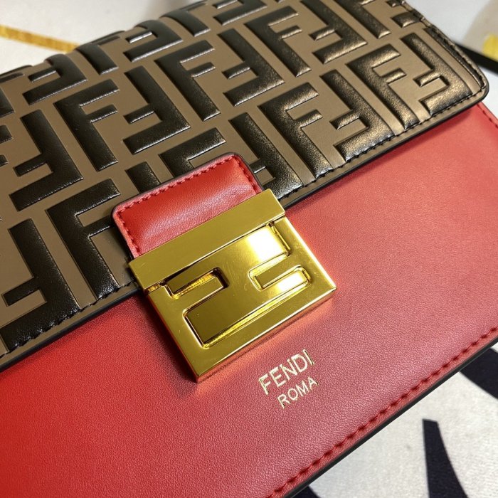 202103SS新作 FENDI フェンディ レディースショルダーバックスーパーコピー