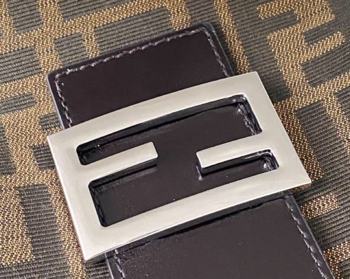 202103SS新作 FENDI フェンディ レディースショルダーバックスーパーコピー