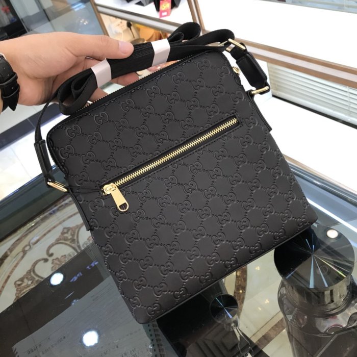 2020SS新作 Gucci グッチ メンズ ショルダーバックスーパーコピー