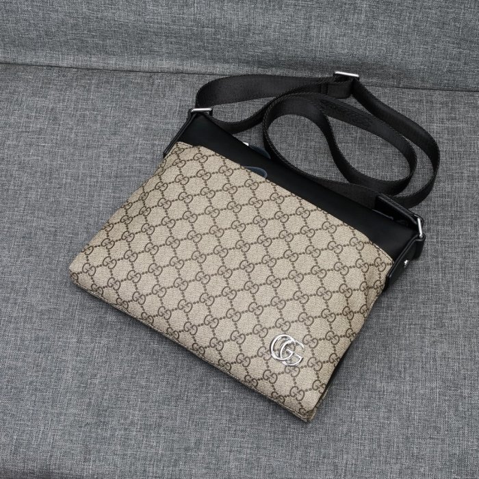 2020SS新作 Gucci グッチ メンズ ショルダーバックスーパーコピー