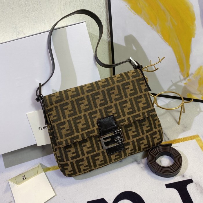 2020SS新作 FENDI フェンディ レディース ショルダーバック スーパーコピー