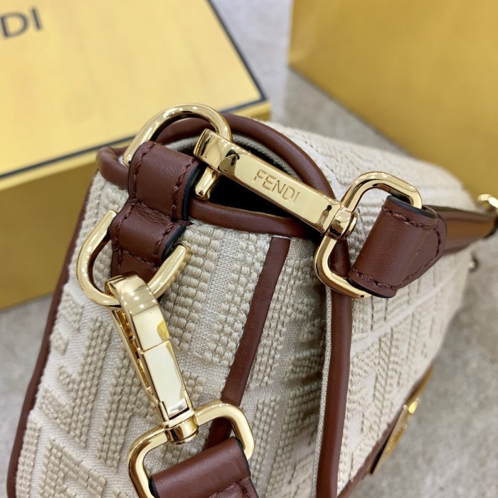 202103SS新作 FENDI フェンディ レディースショルダーバックスーパーコピー