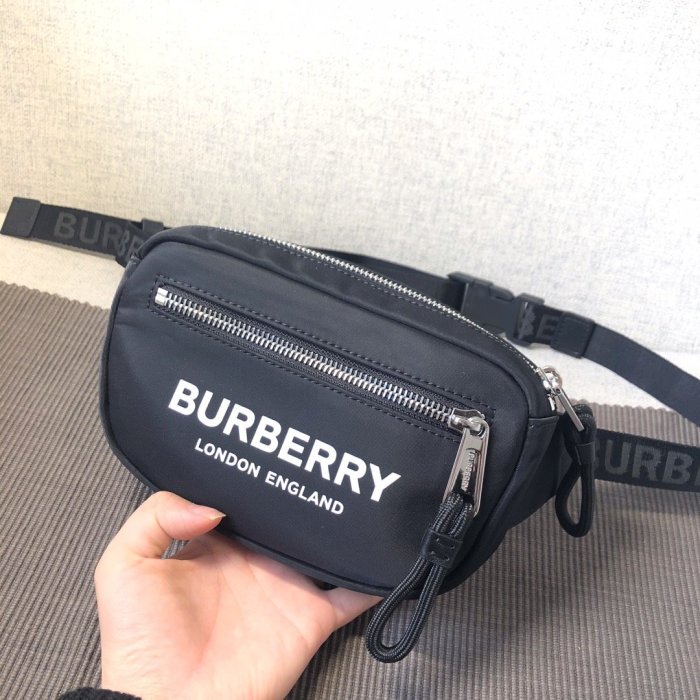 2021SS新作 Burberry バーバリー メンズ ショルダーバック スーパーコピー