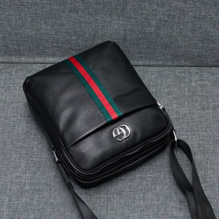 2020SS新作 Gucci グッチ メンズ ショルダーバックスーパーコピー