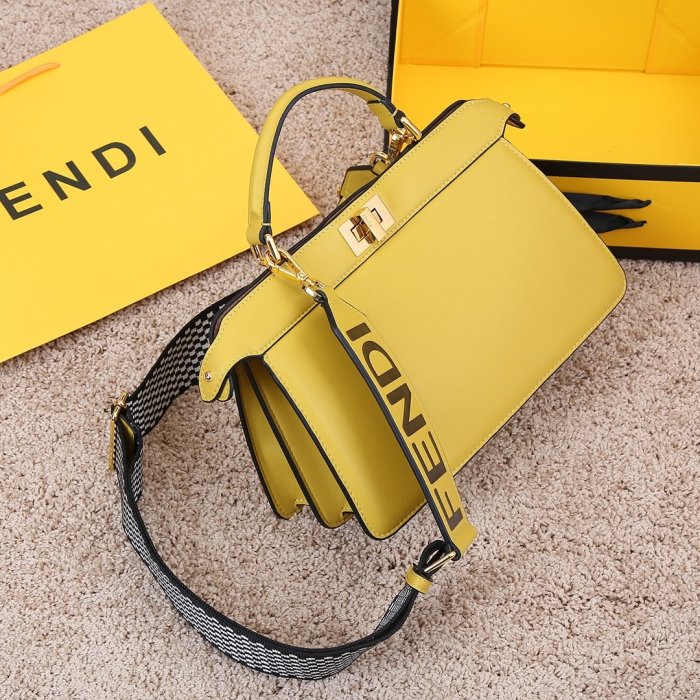 2021SS新作 FENDI フェンディ レディースショルダーバックスーパーコピー