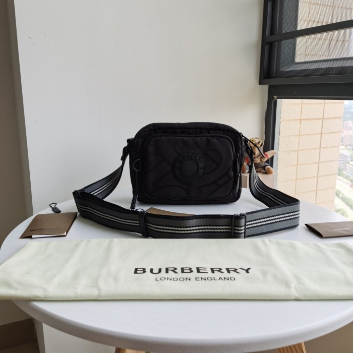 2020SS新作 Burberry バーバリー メンズ ショルダーバック スーパーコピー