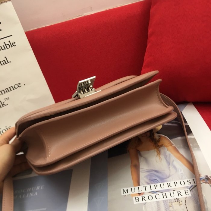 2021SS新作 Celine セリーヌ レディースショルダーバッグスーパーコピー