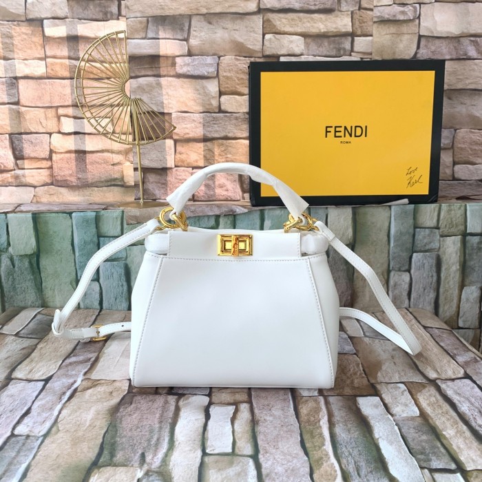 2020SS新作 FENDI フェンディ レディース ショルダーバック スーパーコピー