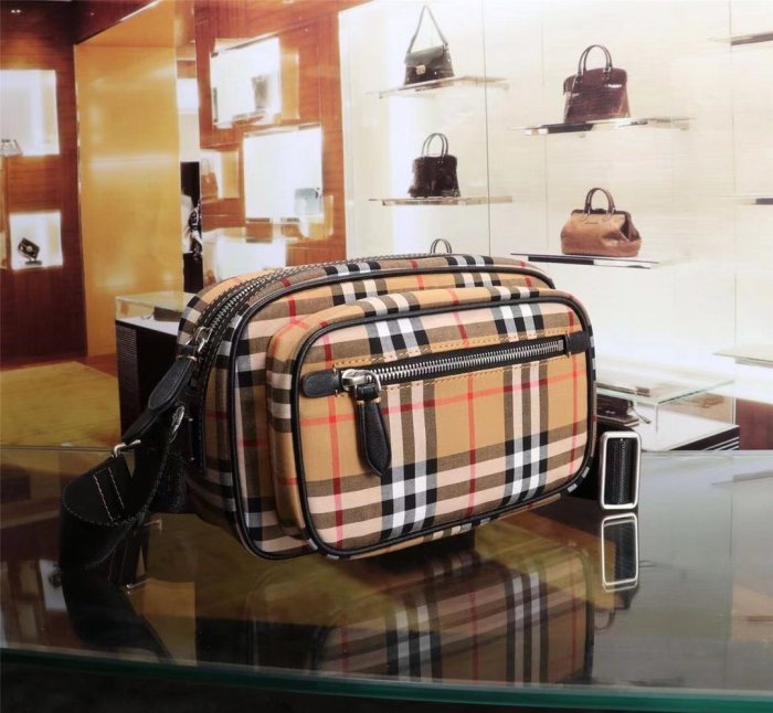 2020SS新作 Burberry バーバリー メンズ ショルダーバック スーパーコピー