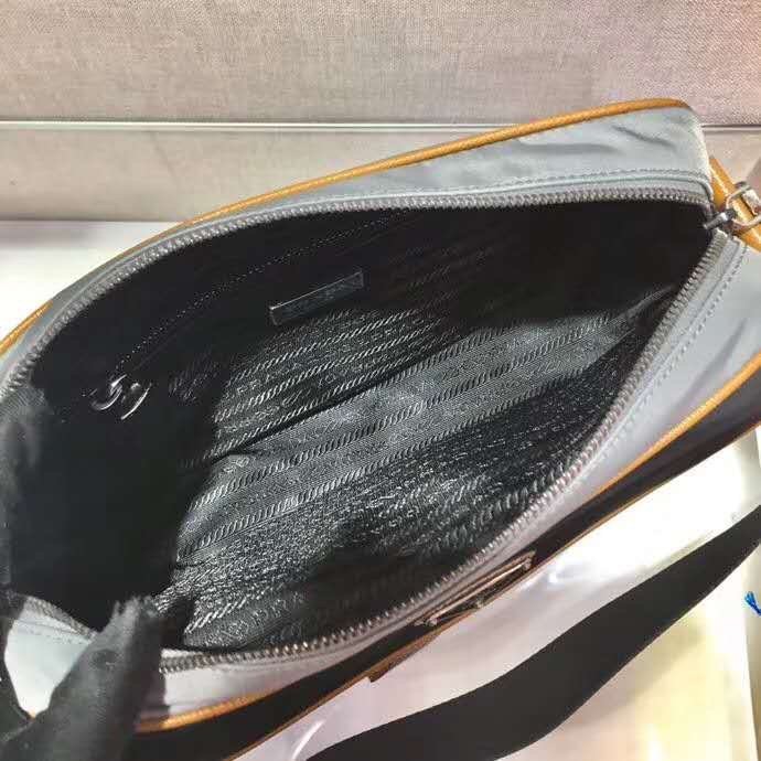 2021SS新作 メンズ Prada プラダショルダーバッグスーパーコピー