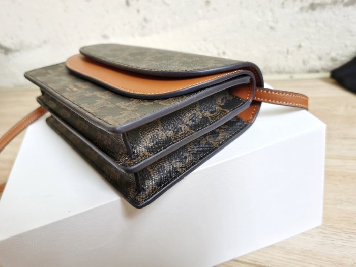 2020SS新作 Celine セリーヌ レディース ショルダーバック スーパーコピー