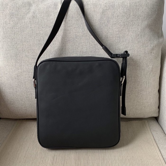 2020SS新作 FENDI フェンディ ショルダーバック スーパーコピー